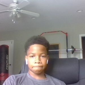 Meet your Posher, Avery